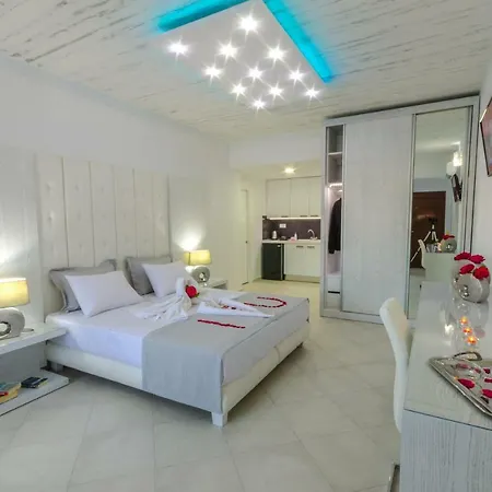 Ftelia Luxury Studio 