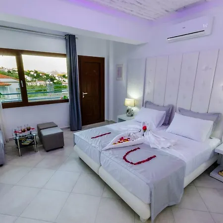 Ftelia Luxury Studio 