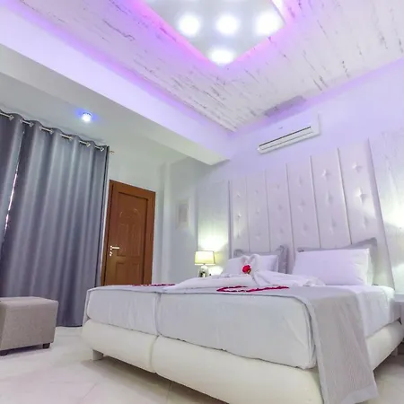 Ftelia Luxury Studio 